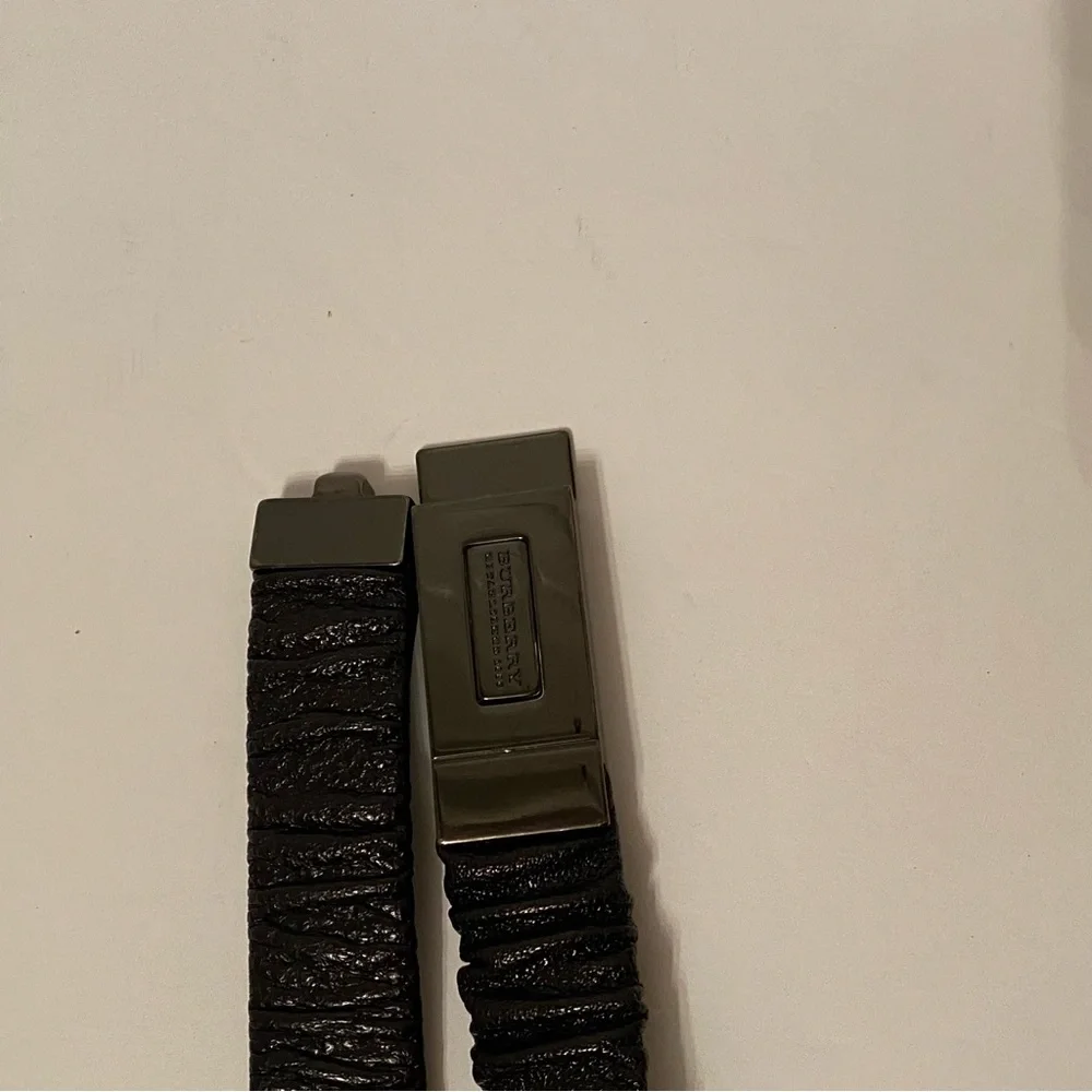 Burberry womens accessory
